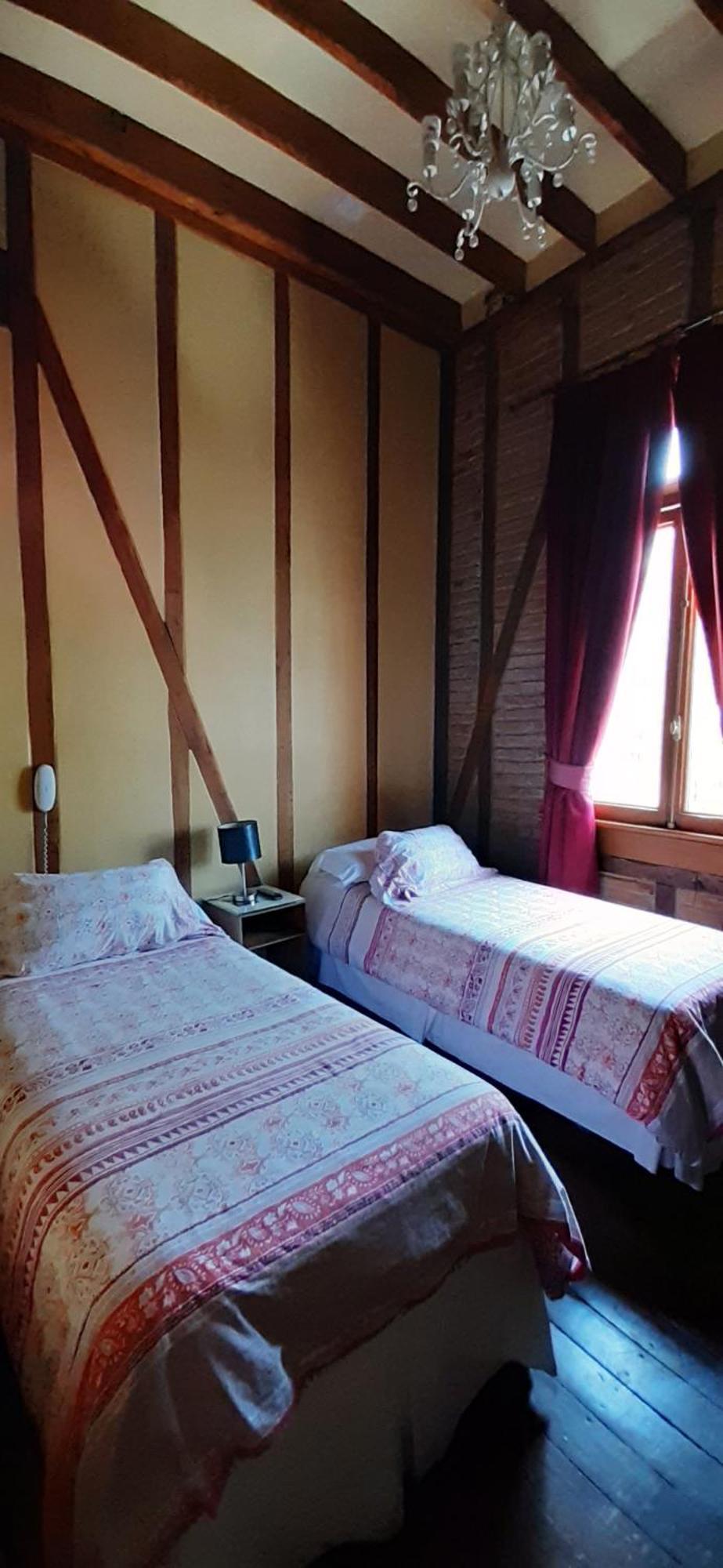 Hotel Reina Victoria 2*